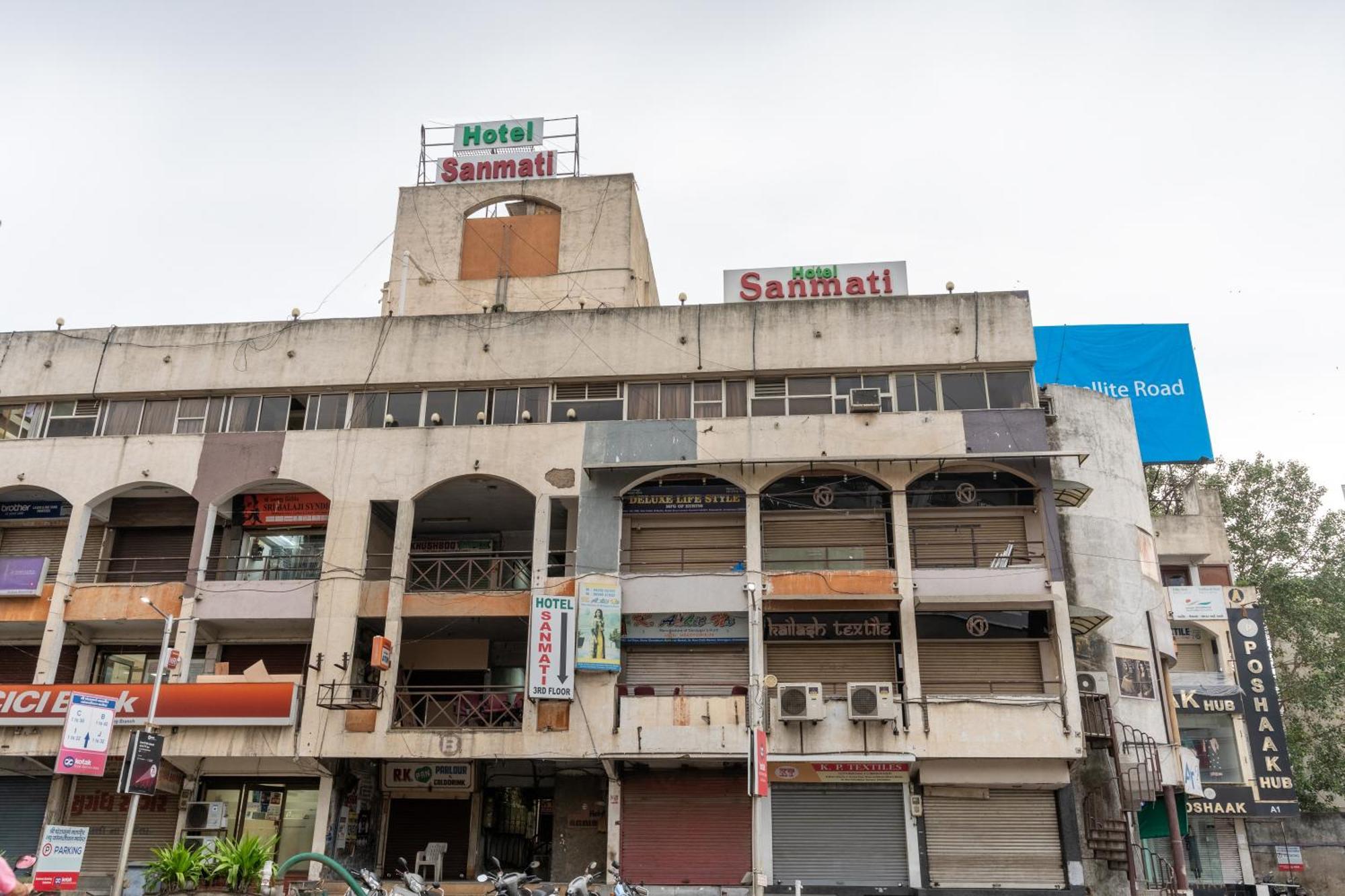 Hotel Sanmati Amhedabad Dış mekan fotoğraf