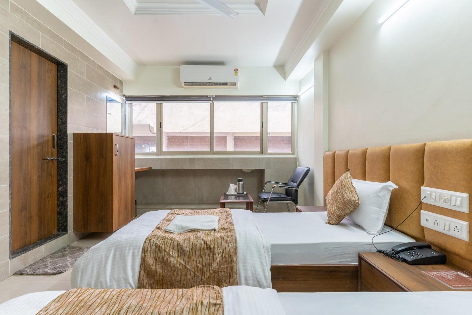 Hotel Sanmati Amhedabad Dış mekan fotoğraf