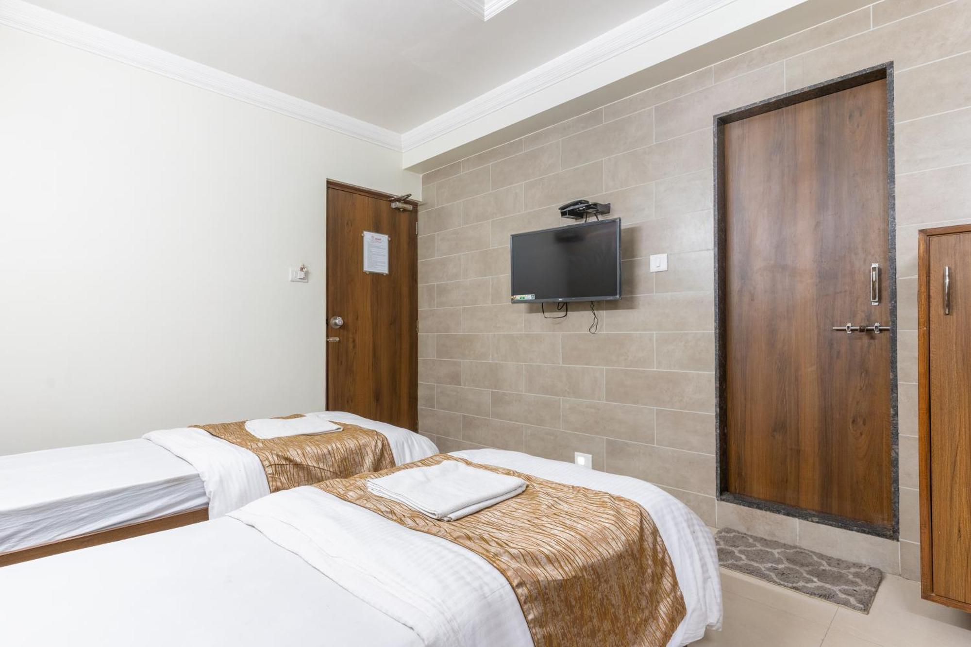 Hotel Sanmati Amhedabad Dış mekan fotoğraf